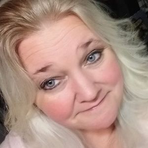 Meet your Posher, Carrie